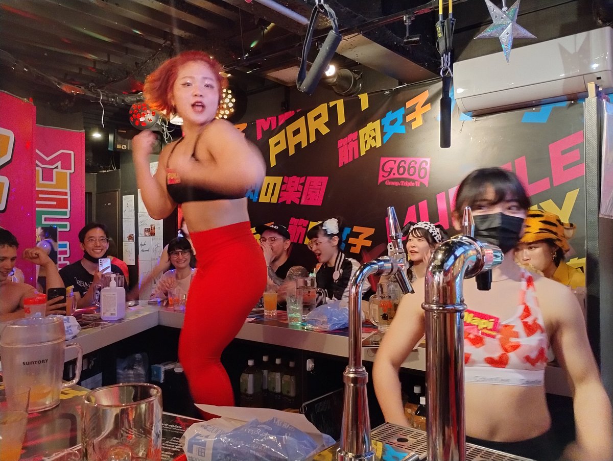 Muscle Girls Bar performers Tokyo